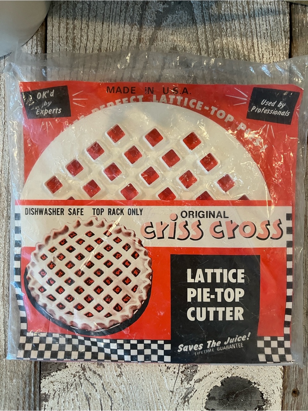 Original Criss Cross White Lattice Pie-Top Cutter